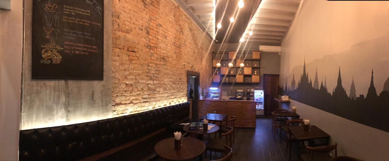 Baobabed Hostel Yangon, Myanmar Екстер'єр фото