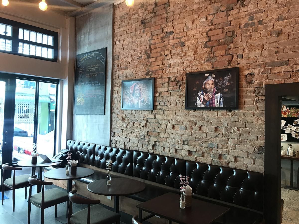 Baobabed Hostel Yangon, Myanmar Екстер'єр фото