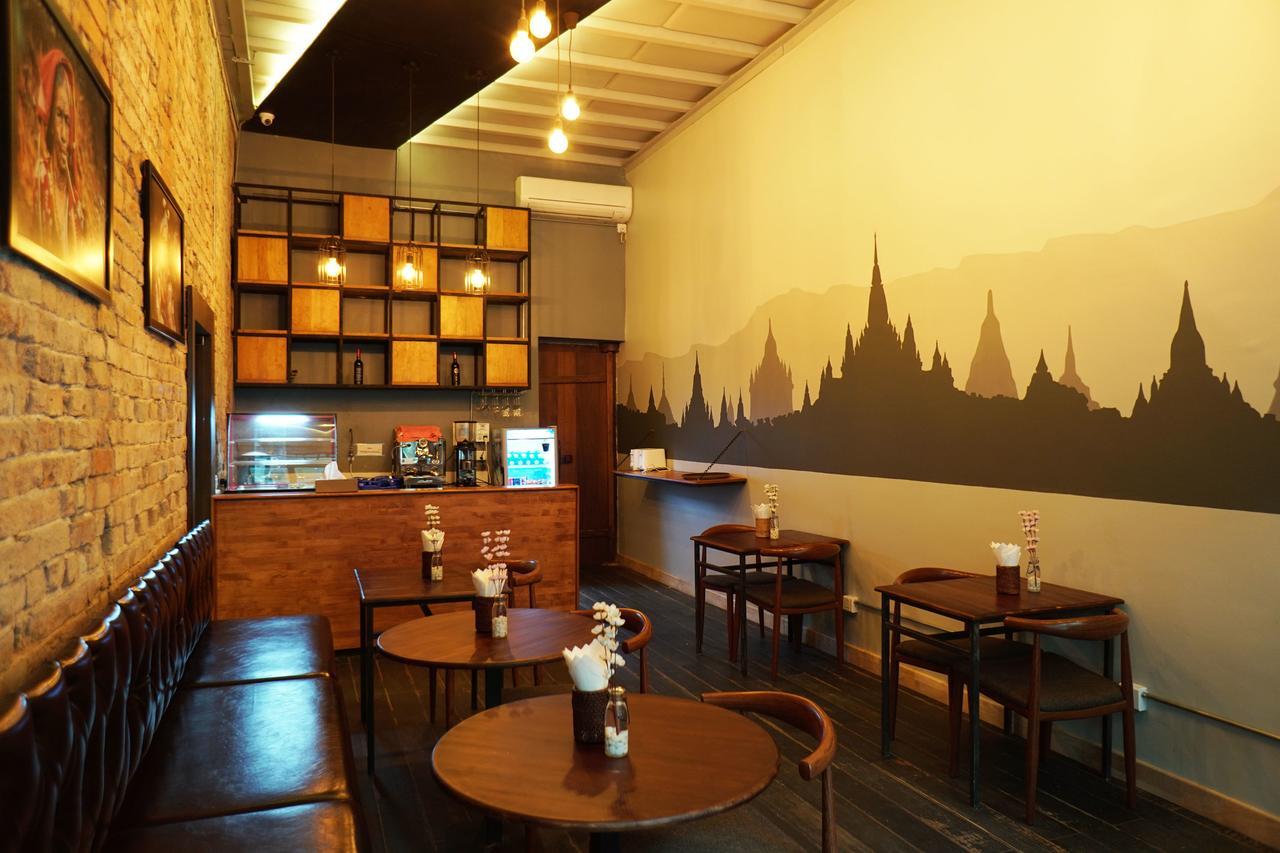 Baobabed Hostel Yangon, Myanmar Екстер'єр фото