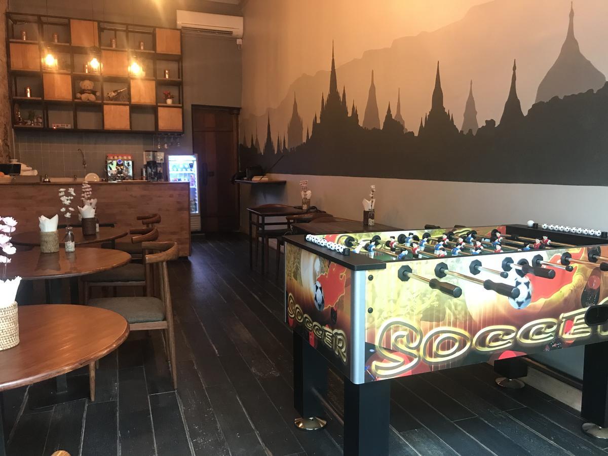 Baobabed Hostel Yangon, Myanmar Екстер'єр фото