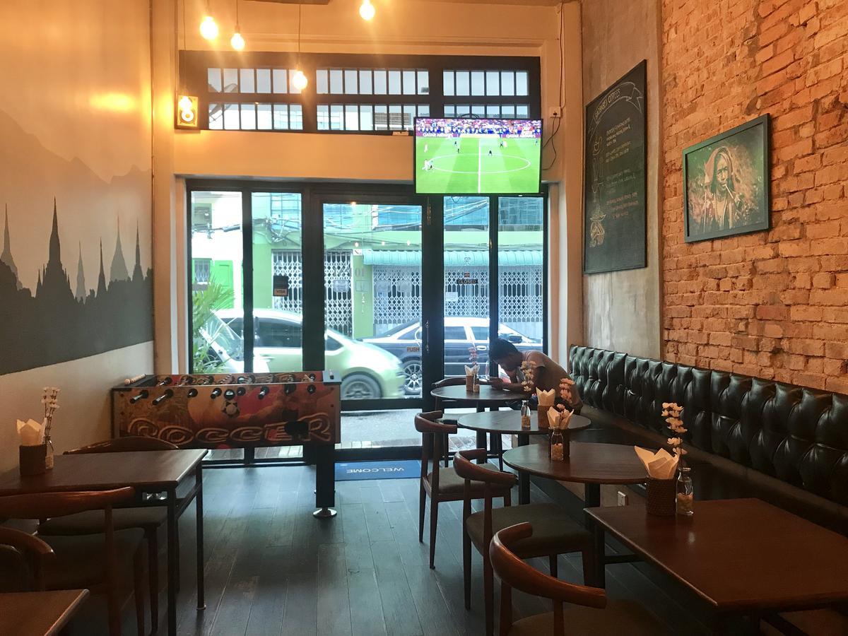 Baobabed Hostel Yangon, Myanmar Екстер'єр фото