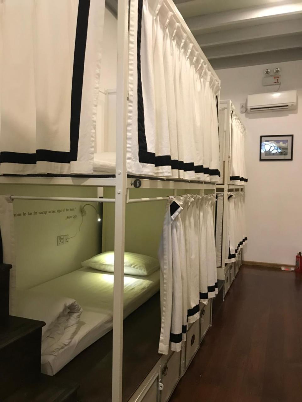Baobabed Hostel Yangon, Myanmar Екстер'єр фото